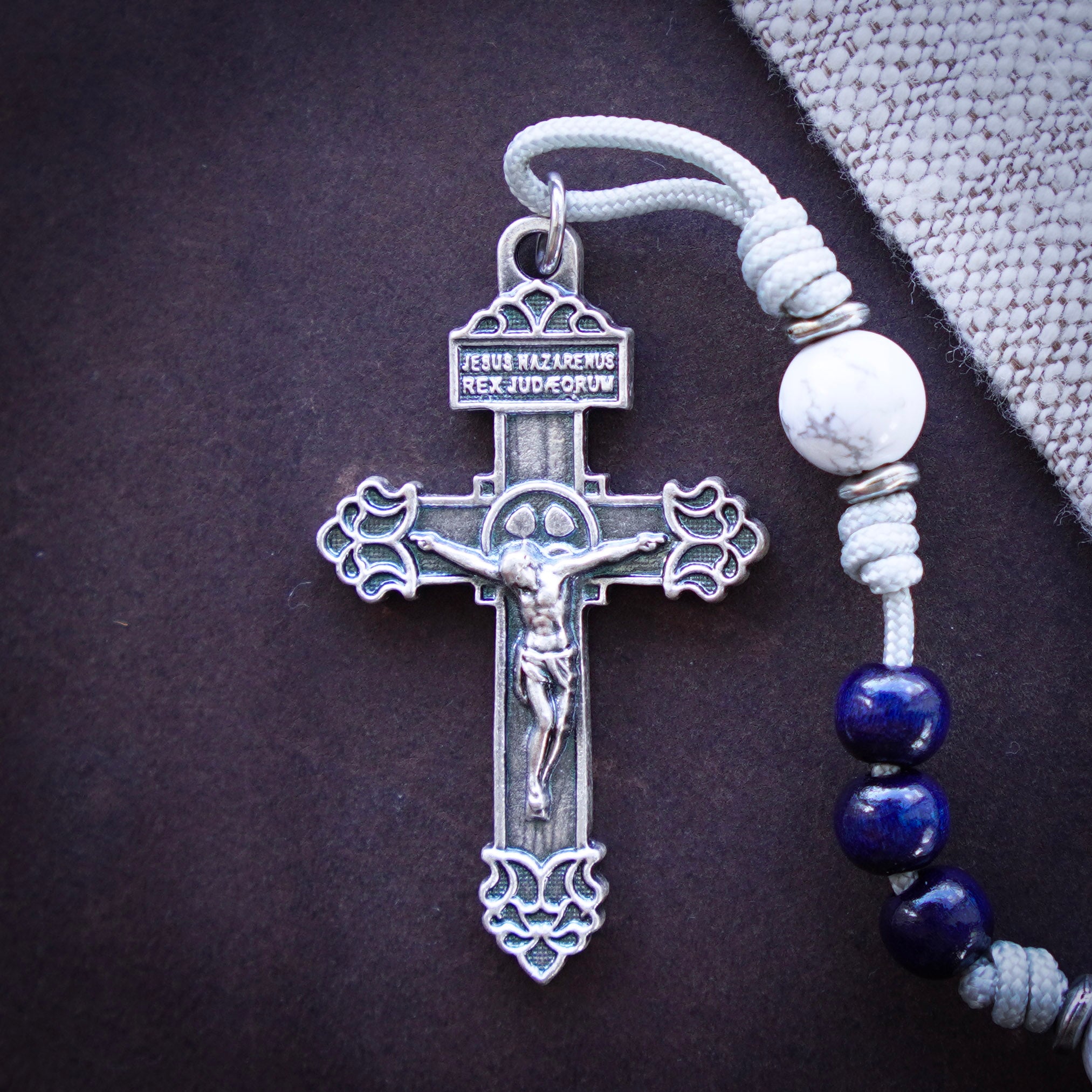 miracleマントルピース Mary's Mantle Rosary | The Catholic Woodworker