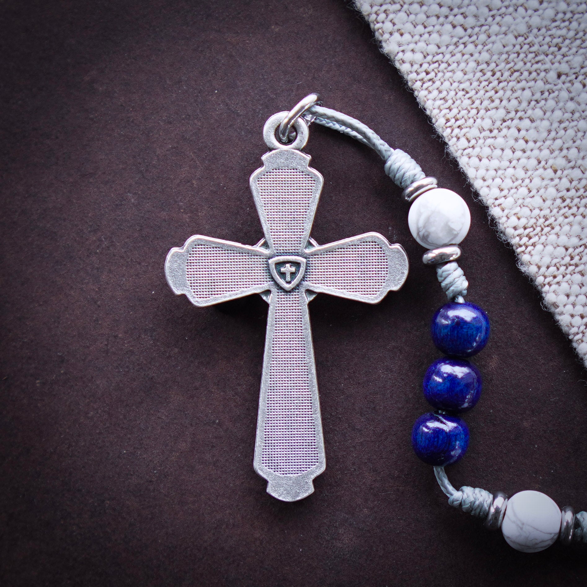 Mary's Mantle Rosary | The Catholic Woodworker